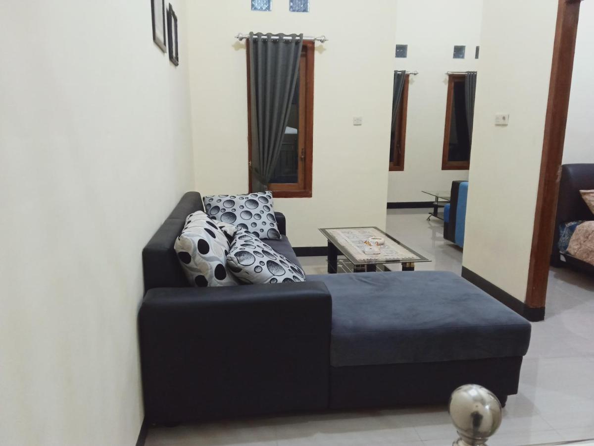 Widodaren Homestay 庞越 外观 照片
